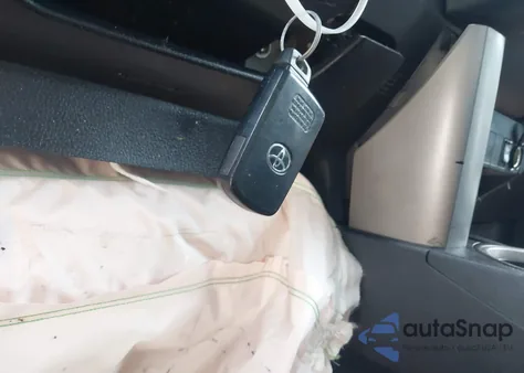 2018 Toyota Rav4 Xle из США, поврежденный, VIN 2T3WFREV1JW459553